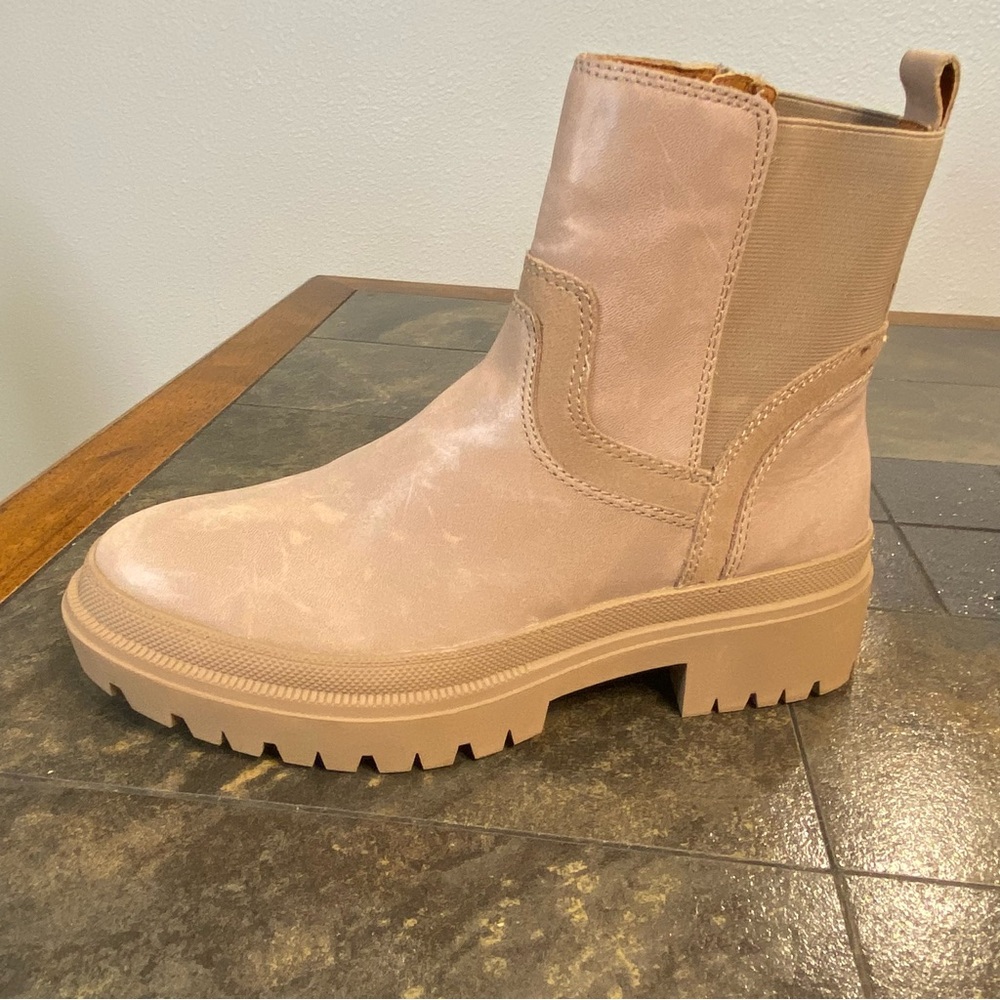 Lucky Brand Tan Taupe Eabile Lug Sole Ankle Boots 9M - Picture 4 of 10
